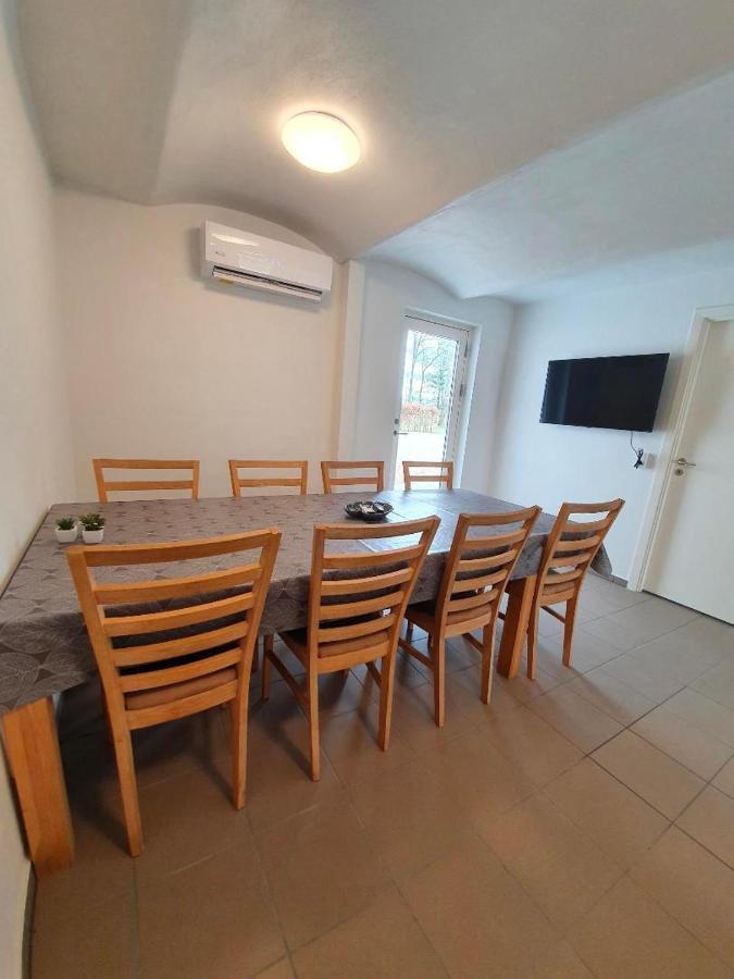 Pa Landet Apartment กรินด์สเตด ภายนอก รูปภาพ