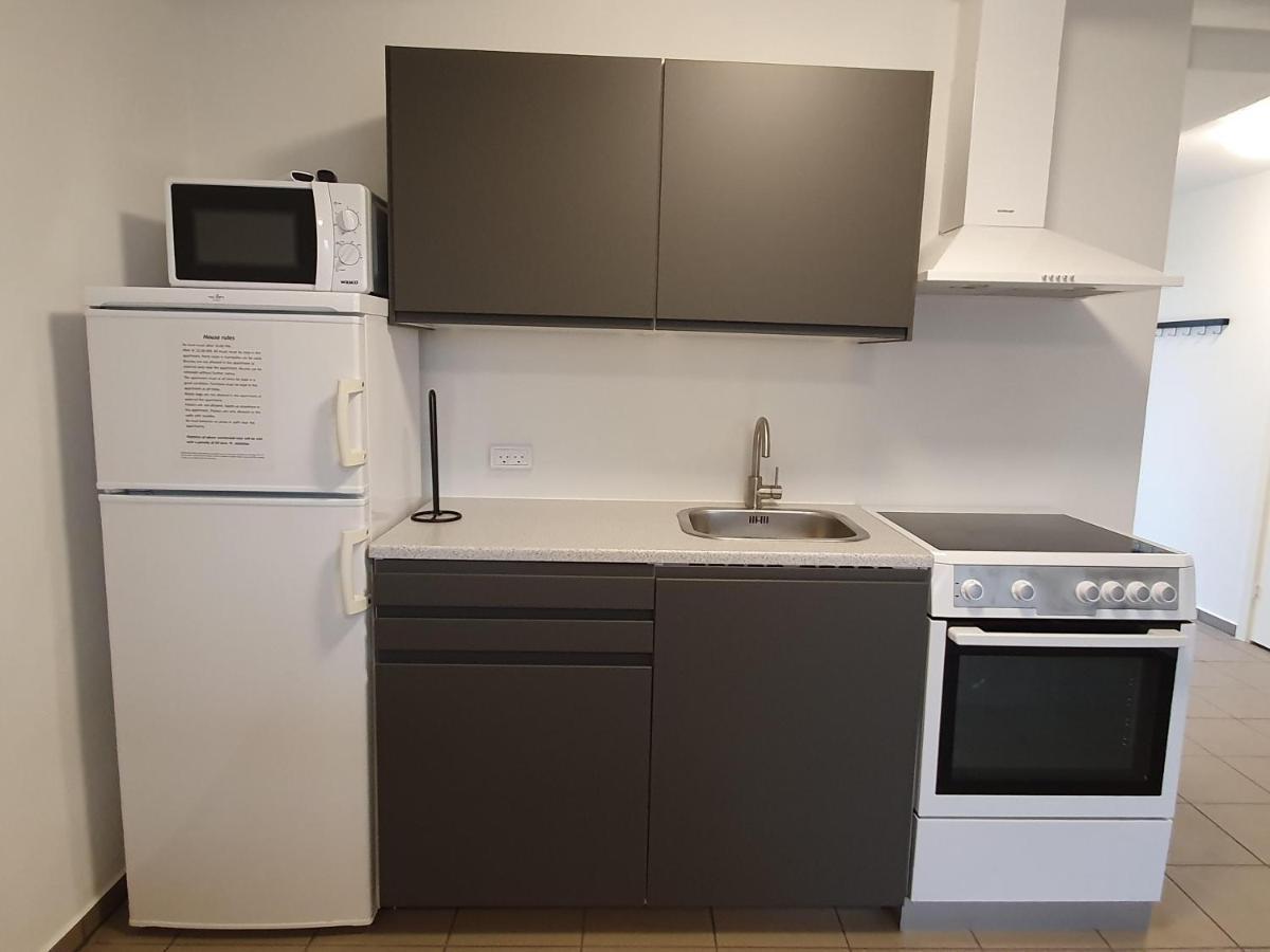 Pa Landet Apartment กรินด์สเตด ภายนอก รูปภาพ