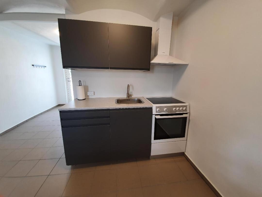 Pa Landet Apartment กรินด์สเตด ภายนอก รูปภาพ