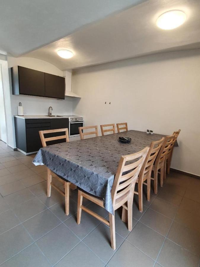 Pa Landet Apartment กรินด์สเตด ภายนอก รูปภาพ