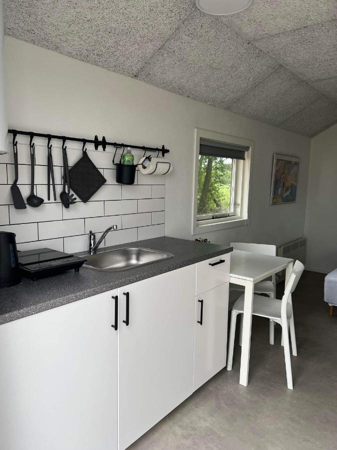 Pa Landet Apartment กรินด์สเตด ภายนอก รูปภาพ