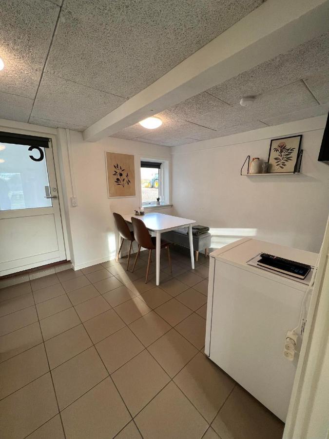 Pa Landet Apartment กรินด์สเตด ภายนอก รูปภาพ
