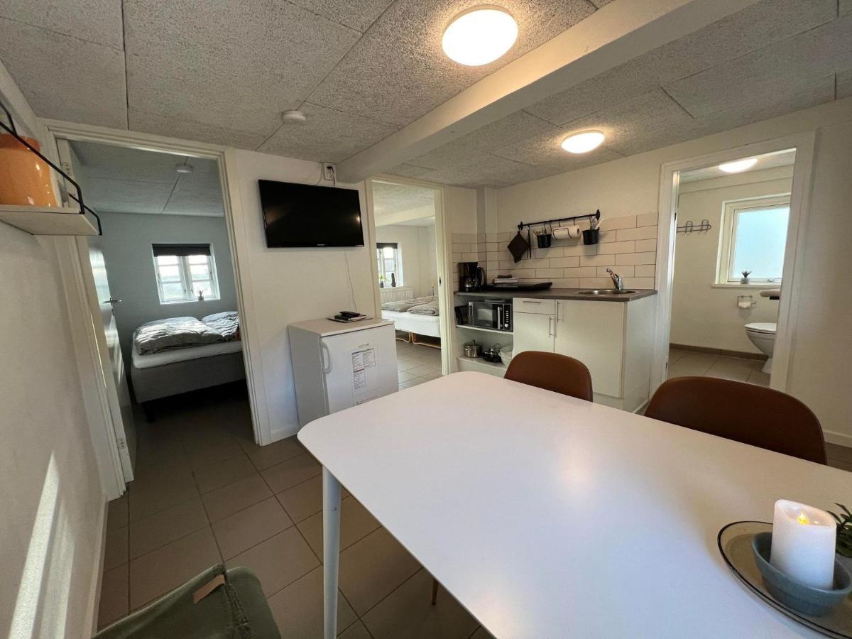 Pa Landet Apartment กรินด์สเตด ภายนอก รูปภาพ